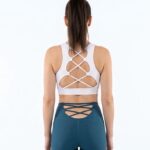 Sportovní podprsenka s vázáním - bílá